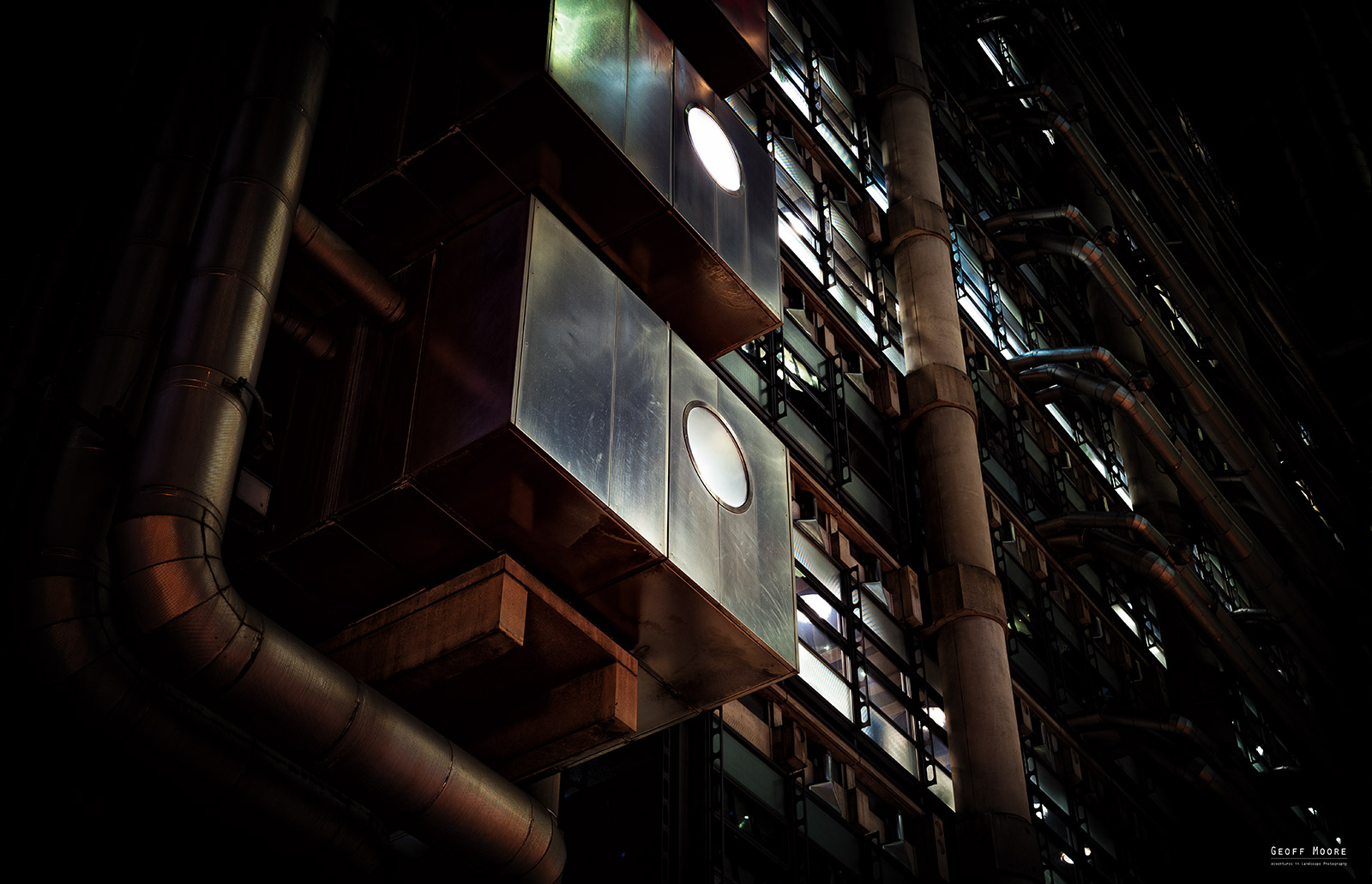 Replicant Hunting at Lloyd's Building London Replicant Hunting at Lloyd's Building London